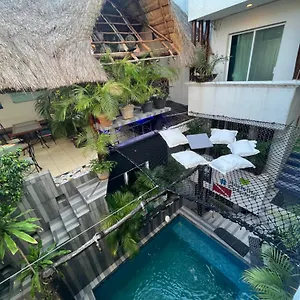 https://hostelito-hotel.quintano-roohotels.com
